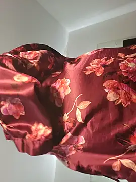 VickyHoult online show from December 22, 7:36 pm