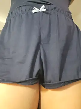 Snapshot of VickyHoult chatting on December 3, 7:35 pm VickyHoult online show from December 3, 7:35 pm