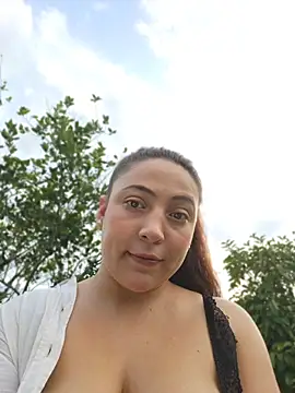 VickyHoult online show from April 18, 10:21 pm