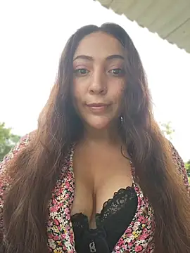 VickyHoult online show from May 21, 8:39 pm