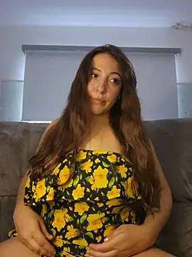 Snapshot of VickyHoult chatting on December 17, 8:03 pm VickyHoult online show from December 17, 8:03 pm