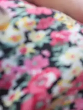 VickyHoult online show from April 25, 10:18 pm