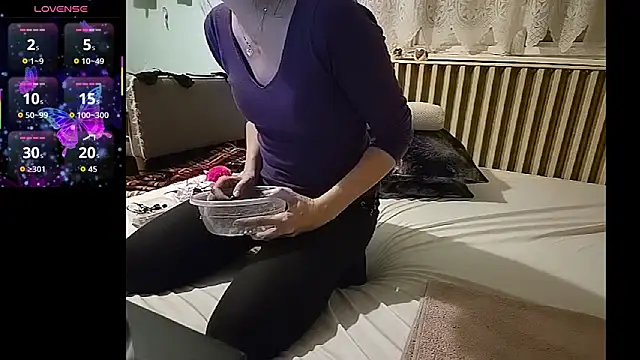 Analimado18 online show from October 27, 4:52 pm