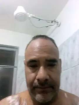 Snapshot of PhillDrake11 chatting on November 1, 4:19 am PhillDrake11 online show from November 1, 4:19 am