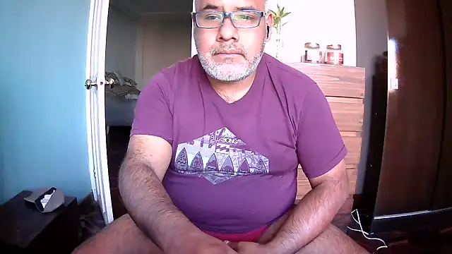 Snapshot of PhillDrake11 chatting on June 21, 5:52 pm PhillDrake11 online show from June 21, 5:52 pm