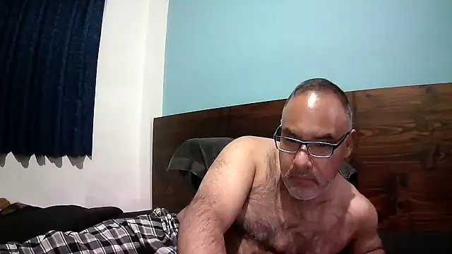 PhillDrake11 online show from January 7, 1:43 am