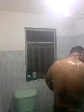 Snapshot of PhillDrake11 chatting on October 9, 5:19 am PhillDrake11 online show from October 9, 5:19 am