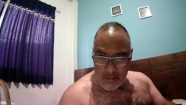 PhillDrake11 online show from November 30, 9:37 pm