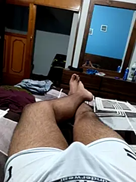 Snapshot of PhillDrake11 chatting on October 27, 3:51 am PhillDrake11 online show from October 27, 3:51 am