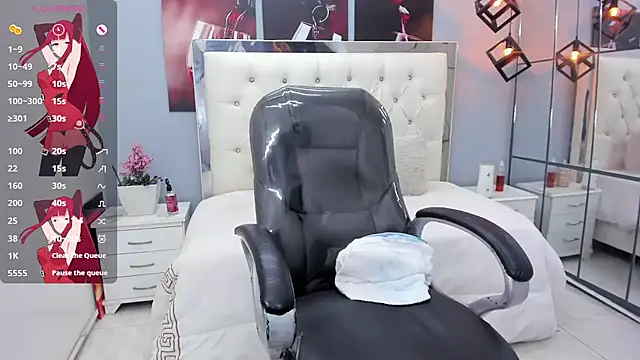 pearl weet online show from March 11, 6:02 pm