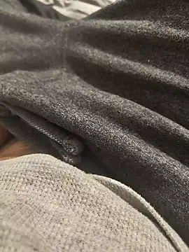 HardestPepe online show from December 17, 7:35 am