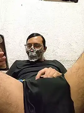 HardestPepe online show from April 7, 11:28 pm