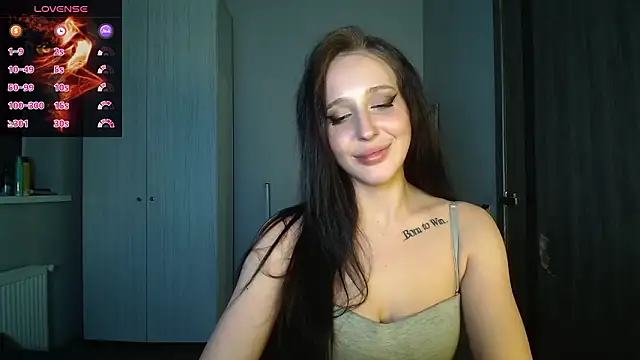 AliceTurnOn online show from March 24, 9:37 pm