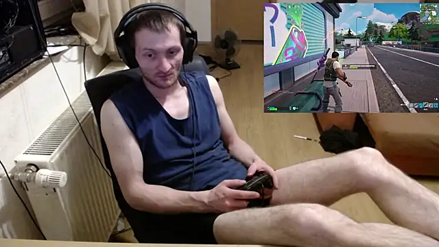 Snapshot of sexymann92 chatting on March 18, 11:09 pm sexymann92 online show from March 18, 11:09 pm