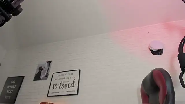 Roxahank online show from March 21, 6:12 pm