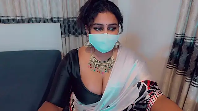 Snapshot of SonY_CaM chatting on February 9, 8:23 am SonY CaM online show from February 9, 8:23 am