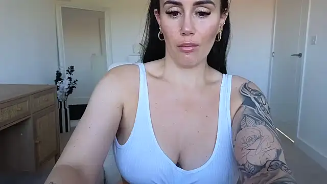 Snapshot of LibbyLoveHeartx chatting on April 18, 7:54 am LibbyLoveHeartx online show from April 18, 7:54 am