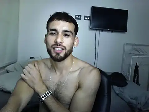 Snapshot of Emanuell__ chatting on October 13, 11:49 pm Emanuell   online show from October 13, 11:49 pm