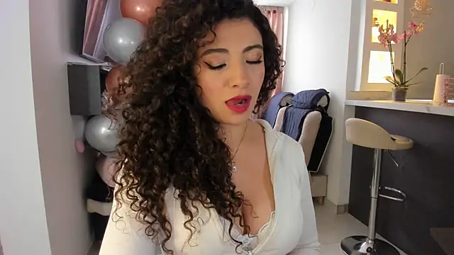 valeria rosses online show from April 15, 4:22 pm