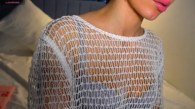 Danielle Thomas online show from February 27, 2:06 pm