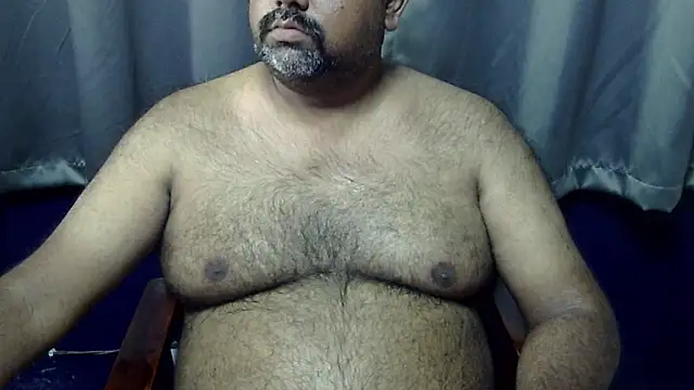 Snapshot of hairysubcub_70 chatting on May 4, 7:22 am hairysubcub 70 online show from May 4, 7:22 am