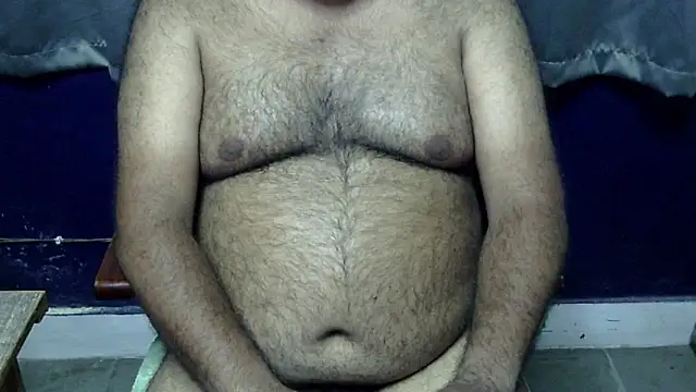 Snapshot of hairysubcub_70 chatting on May 28, 9:06 am hairysubcub 70 online show from May 28, 9:06 am