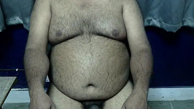 Snapshot of hairysubcub_70 chatting on November 24, 5:46 pm hairysubcub 70 online show from November 24, 5:46 pm