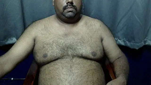 Snapshot of hairysubcub_70 chatting on October 28, 6:45 am hairysubcub 70 online show from October 28, 6:45 am