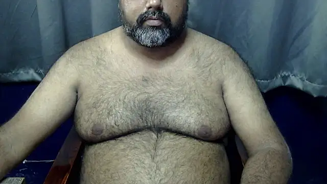 Snapshot of hairysubcub_70 chatting on June 3, 10:27 am hairysubcub 70 online show from June 3, 10:27 am