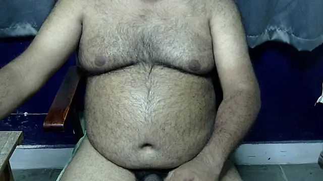 Snapshot of hairysubcub_70 chatting on May 16, 6:56 am hairysubcub 70 online show from May 16, 6:56 am