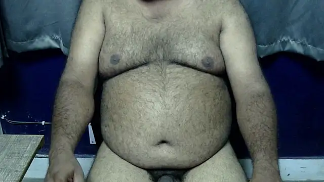 Snapshot of hairysubcub_70 chatting on October 3, 4:41 pm hairysubcub 70 online show from October 3, 4:41 pm