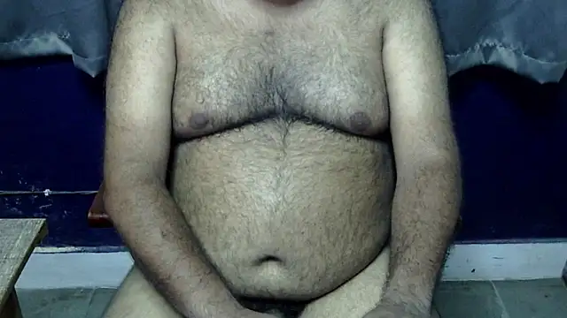 Snapshot of hairysubcub_70 chatting on June 11, 6:54 am hairysubcub 70 online show from June 11, 6:54 am