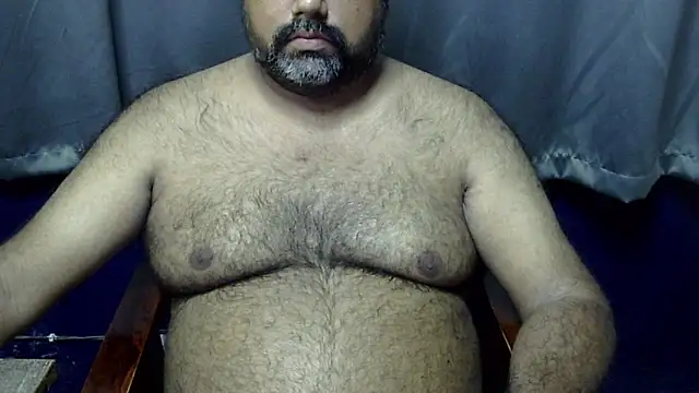 Snapshot of hairysubcub_70 chatting on July 5, 7:04 am hairysubcub 70 online show from July 5, 7:04 am