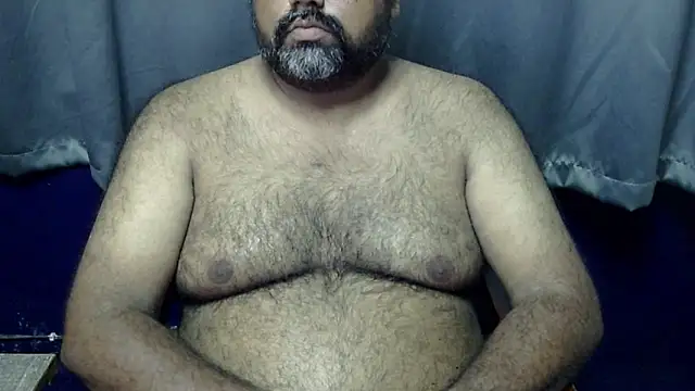 Snapshot of hairysubcub_70 chatting on July 6, 10:55 am hairysubcub 70 online show from July 6, 10:55 am