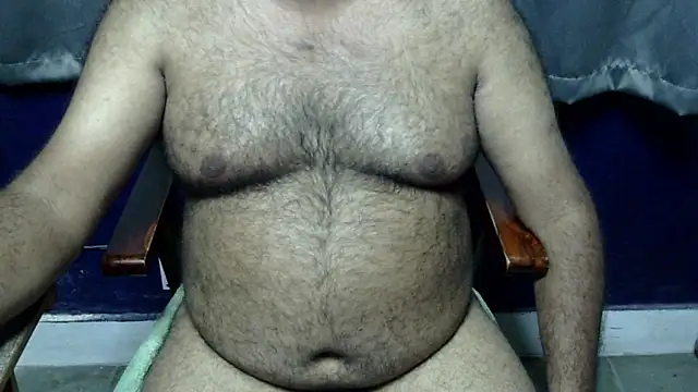Snapshot of hairysubcub_70 chatting on June 4, 5:06 pm hairysubcub 70 online show from June 4, 5:06 pm