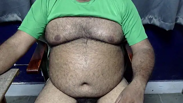 Snapshot of hairysubcub_70 chatting on June 27, 12:22 pm hairysubcub 70 online show from June 27, 12:22 pm
