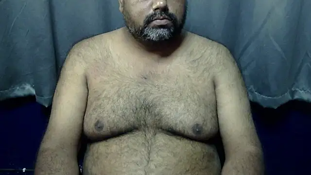 Snapshot of hairysubcub_70 chatting on November 13, 4:49 am hairysubcub 70 online show from November 13, 4:49 am