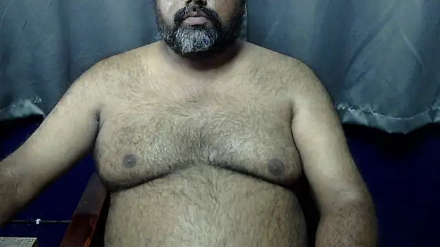 Snapshot of hairysubcub_70 chatting on October 16, 8:22 am hairysubcub 70 online show from October 16, 8:22 am