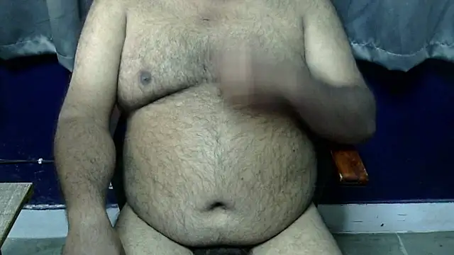 Snapshot of hairysubcub_70 chatting on November 10, 5:56 am hairysubcub 70 online show from November 10, 5:56 am