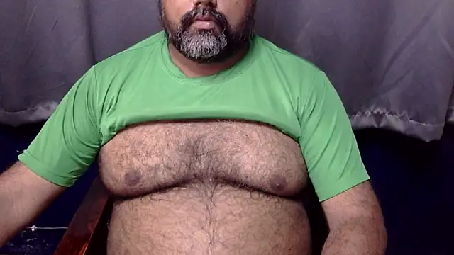 Snapshot of hairysubcub_70 chatting on July 18, 5:27 am hairysubcub 70 online show from July 18, 5:27 am