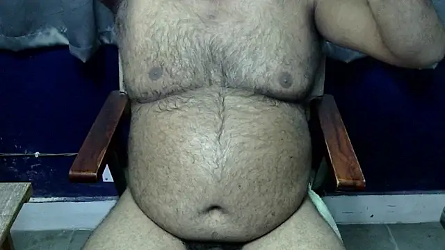 Snapshot of hairysubcub_70 chatting on May 23, 6:56 am hairysubcub 70 online show from May 23, 6:56 am
