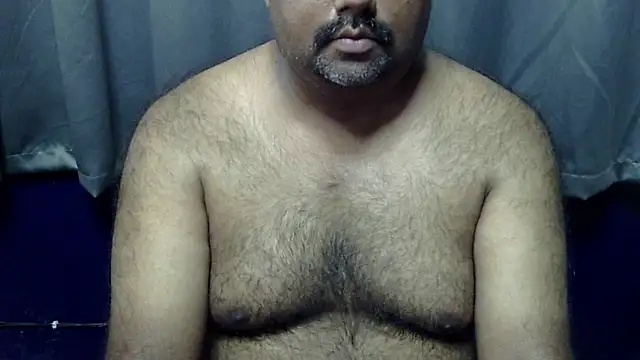 Snapshot of hairysubcub_70 chatting on October 27, 7:20 am hairysubcub 70 online show from October 27, 7:20 am