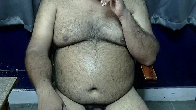 Snapshot of hairysubcub_70 chatting on June 18, 4:55 am hairysubcub 70 online show from June 18, 4:55 am