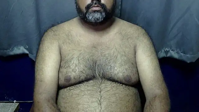 Snapshot of hairysubcub_70 chatting on July 15, 5:20 pm hairysubcub 70 online show from July 15, 5:20 pm