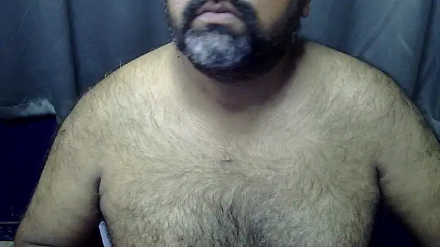Snapshot of hairysubcub_70 chatting on July 11, 6:24 am hairysubcub 70 online show from July 11, 6:24 am