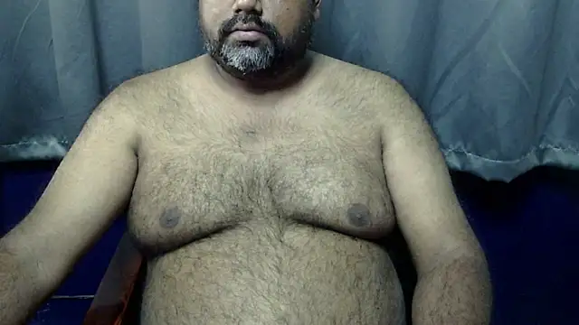 Snapshot of hairysubcub_70 chatting on November 16, 2:16 am hairysubcub 70 online show from November 16, 2:16 am