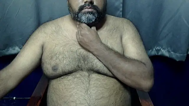 Snapshot of hairysubcub_70 chatting on December 2, 6:59 am hairysubcub 70 online show from December 2, 6:59 am