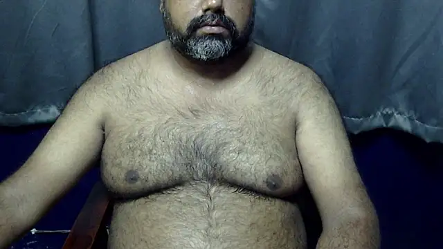 Snapshot of hairysubcub_70 chatting on May 30, 7:25 am hairysubcub 70 online show from May 30, 7:25 am