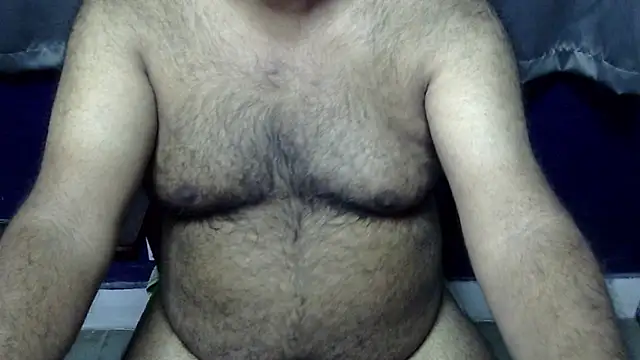 Snapshot of hairysubcub_70 chatting on June 2, 7:08 am hairysubcub 70 online show from June 2, 7:08 am