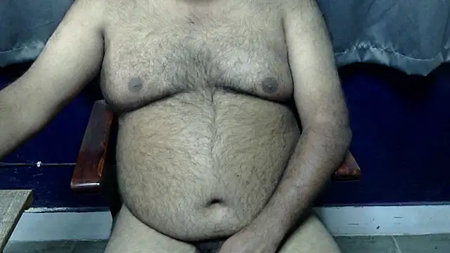 Snapshot of hairysubcub_70 chatting on November 28, 5:18 am hairysubcub 70 online show from November 28, 5:18 am